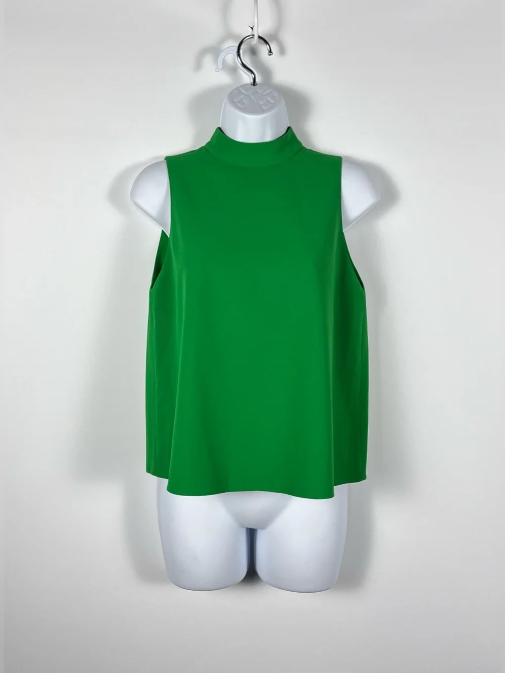 Alice + Olivia Kelly Green‎ Mock Neck  Sleeveless Crepe Top Size 2 Nwot